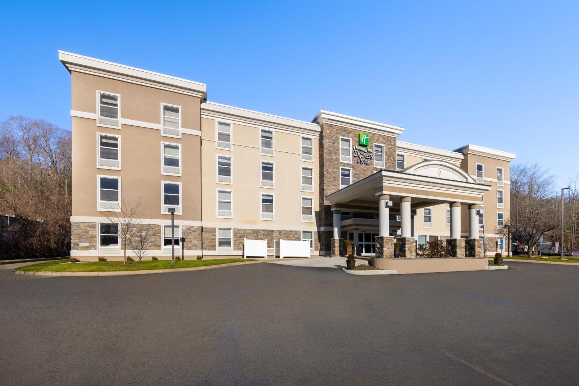 Holiday Inn Express Danbury I-84, An Ihg Hotel Экстерьер фото
